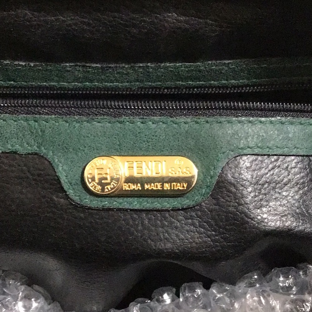 RARE Fendi Elegant Green Suede Tote Handbag - Picture 4 of 9